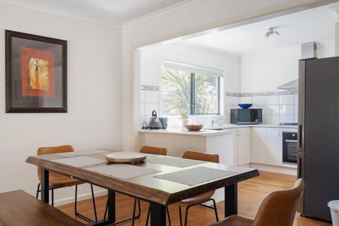 Seaford Escape - Simple Comforts, Perfect Location - Darwin Holiday 1