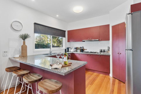 Seaford Luxe Beach House 2023 BDC Traveller Award Winner - Darwin Holiday 3