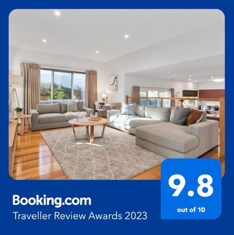 Seaford Luxe Beach House 2023 BDC Traveller Award Winner - Darwin Holiday 0