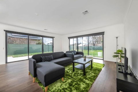Sensational New Townhouse - Darwin Holiday 1
