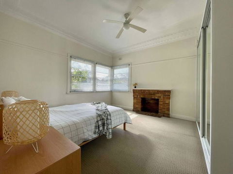 Serene Countryside Escape Spacious 3BR Retreat Near Wineries - Darwin Holiday 2