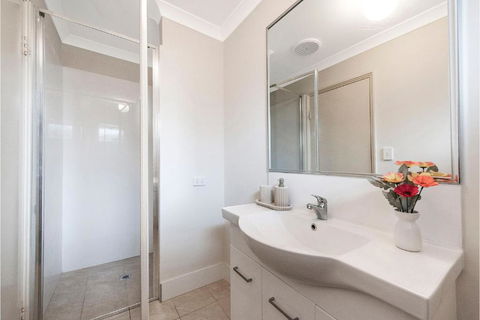 Serene Oasis - 3 Bedroom Getaway - Darwin Holiday 2