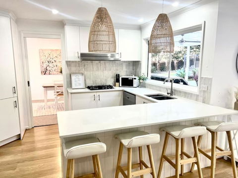 SERENITY STAYS Mount Martha Mornington Peninsula - Darwin Holiday 1