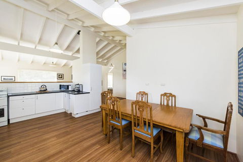 Sheoak On Wedge - Well Appointed Property Close To Beach - Darwin Holiday 2