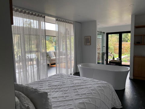 Shibui Lilydale Luxury Romance - Darwin Holiday 1