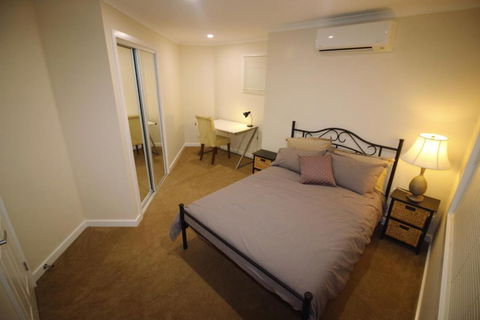 Silver House - Melbourne Airport Accommodation - Darwin Holiday 1