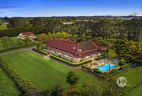 Sommerville Majestic Farm Manor Retreat 5bd 3Bth Pool Spa - Darwin Holiday 0