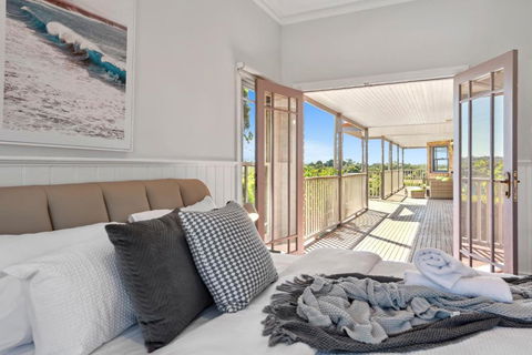 Sommerville Majestic Farm Manor Retreat 5bd 3Bth Pool Spa - Darwin Holiday 2