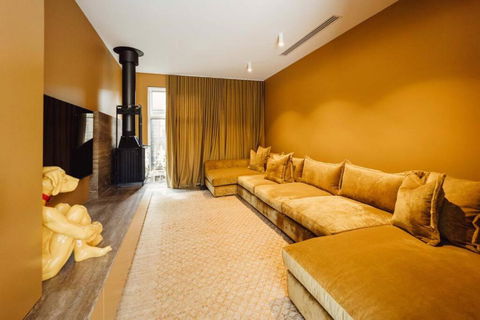 SORRENTO ViLLA HOLLYWOOD - Darwin Holiday 3