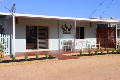 Stay And Relax - Darwin Holiday 1