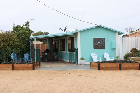 Stay And Relax - Darwin Holiday 2