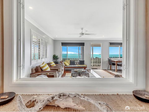 SPECTACULAR EMU PARK GET AWAY! - Darwin Holiday 0