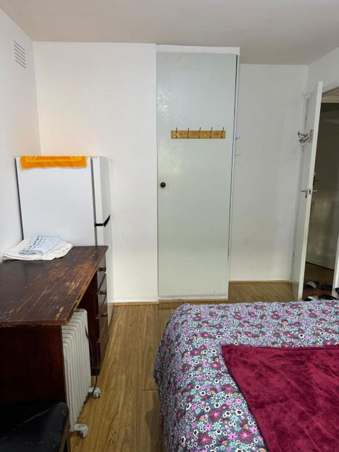 Springvale Couple Room With Shared Bathroom - Darwin Holiday 1