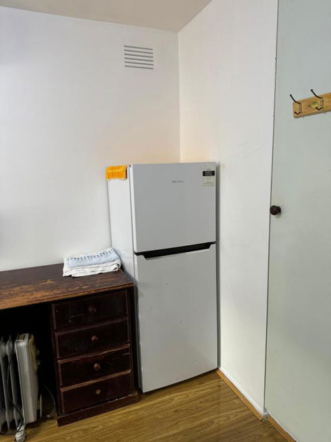 Springvale Couple Room With Shared Bathroom - Darwin Holiday 3