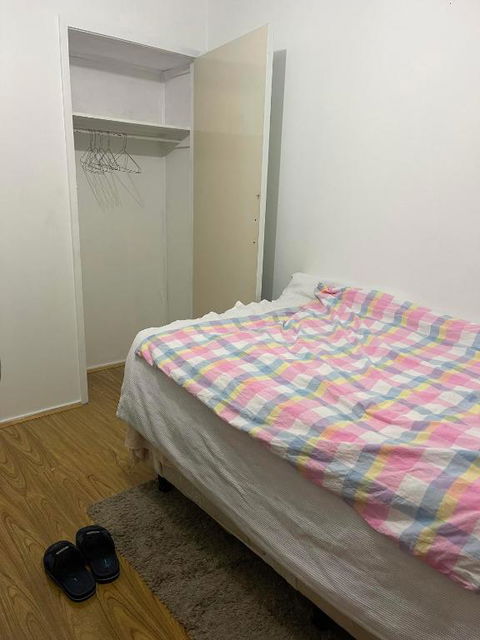 Springvale Single Room For Rent - Darwin Holiday 1