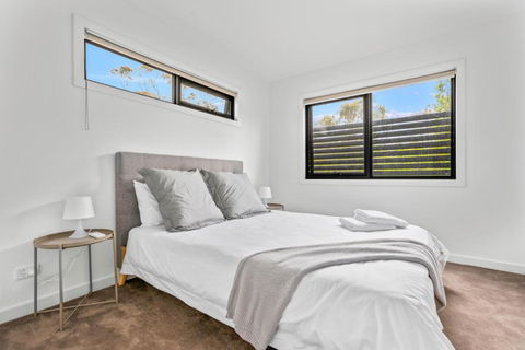 StayAU Modern 4-bedroom TH Bayswater - Darwin Holiday 3