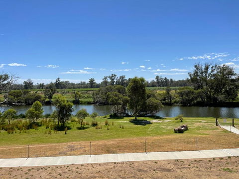 Stirling Estate Chalets - Darwin Holiday 2