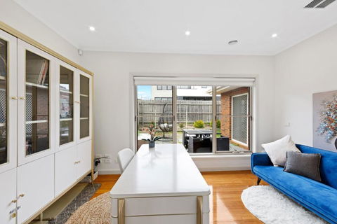 Stylish 3BR Townhouse Near Chadstone MEL - Darwin Holiday 3