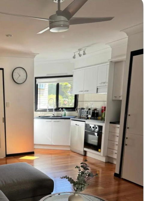 Stylish & Elegant 2BR Townhouse In Wilston, Brisbane - Darwin Holiday 2