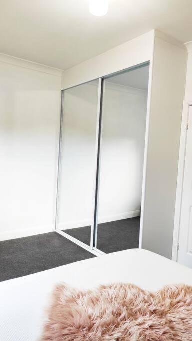 Stylish Spacious Auburn 3Bedroom House Near Olympic Park ANZ Stadium DFO Pet Friendly - Darwin Holiday 3