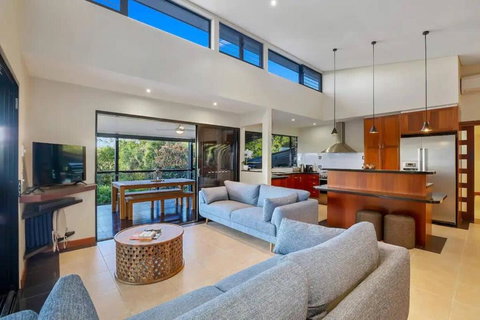 Summer Is Here! Enjoy Exclusive Access For 9, Pool, Media Room, Acreage Estate In Magical Sunshine Coast - Darwin Holiday 1