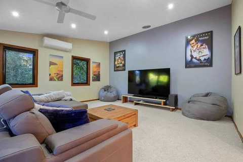 Summer Is Here! Enjoy Exclusive Access For 9, Pool, Media Room, Acreage Estate In Magical Sunshine Coast - Darwin Holiday 0