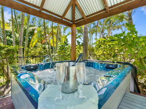 Synergy Beachside Nudist Retreat - Darwin Holiday 2