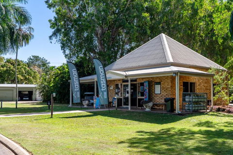 Tasman Holiday Parks - Rollingstone - Darwin Holiday 1