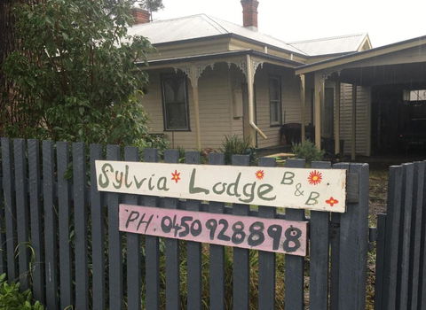 Sylvia Lodge A Step Back In Time Pet Friendly Homestay - Darwin Holiday 0