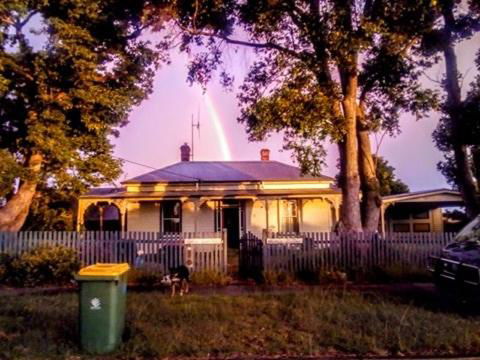 Sylvia Lodge A Step Back In Time Pet Friendly Homestay - Darwin Holiday 1