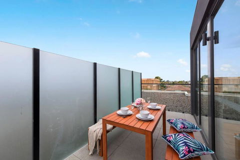 The Eastside Oasis - Darwin Holiday 2