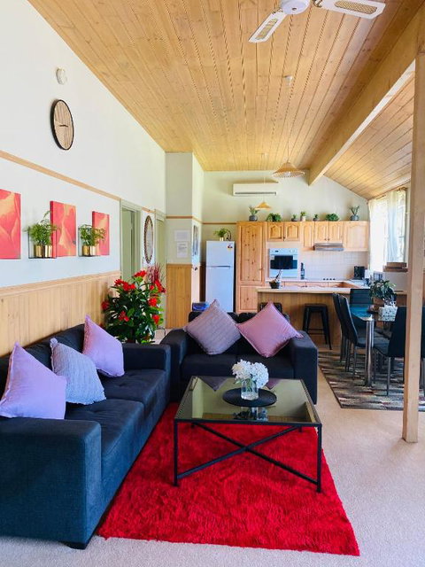 The Garden Cottage - Darwin Holiday 3