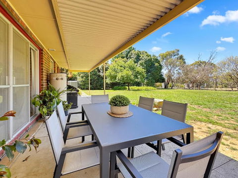 The Glenalvie - Sprawling Serenity In Adelaide Hills - Darwin Holiday 1