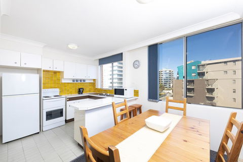Beachpoint, Unit 303, 28 North Street - Darwin Holiday 2