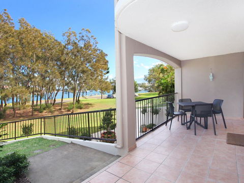 Beachport 14 - 2 BDRM Apt With Canal Views On Parkyn Pde - Darwin Holiday 0