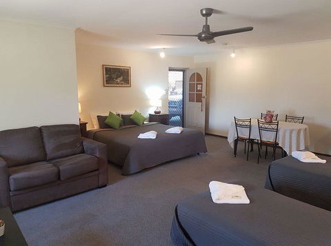 Beachport Motor Inn - Darwin Holiday 0