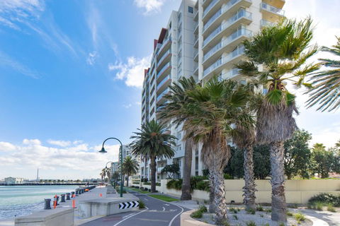 Beachside Port Melbourne - Darwin Holiday 0