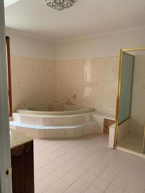 Beautiful Bedroom In Bentleigh East - Darwin Holiday 3