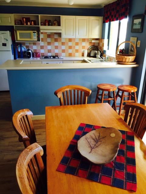 Beautiful Retreat By The Beach - 1 Lecaille Court - Darwin Holiday 3
