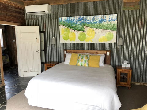 Bed In A Shed Vineyard Stay - Darwin Holiday 0