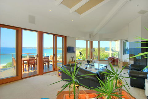 BEDARRA, MOLLYMOOK BEACH - Darwin Holiday 0