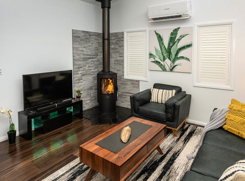 Bella Vista Stanthorpe - Darwin Holiday 1