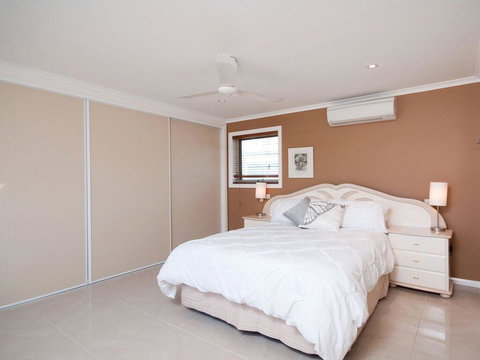 Bellima Beach House', 9 Jackson Close - Huge Duplex With Air Con And Fabulous Views - Darwin Holiday 1