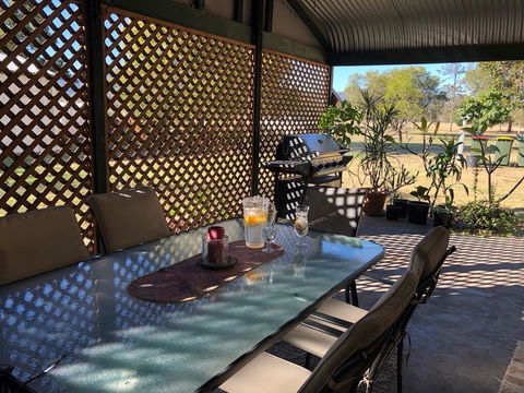 Bellmeadow Homestead - Historic Getaway - Darwin Holiday 1