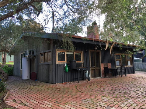 Bells Estate Great Ocean Road Cottages - Darwin Holiday 1