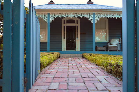 Belmont At Beechworth 2 Bedrooms, 2 Bathrooms, 2 Couples - Darwin Holiday 1