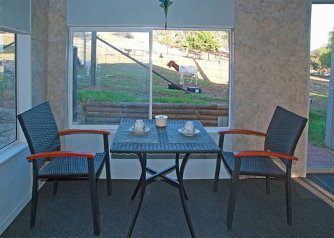 Belubula Ballooning - Cosy Country Accomodation - Darwin Holiday 1