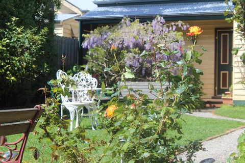 Benambra Bed & Breakfast - Darwin Holiday 0