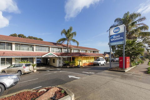Best Western Adelaide Granada Motor Inn - Darwin Holiday 0