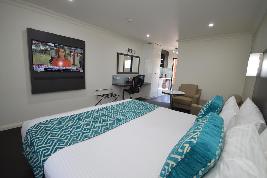 Tooraweenah NSW Darwin Holiday